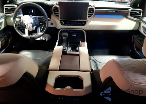 2023 Toyota Sequoia Sr5 z USA, uszkodzony, nr VIN 7SVAAABA5PX019180